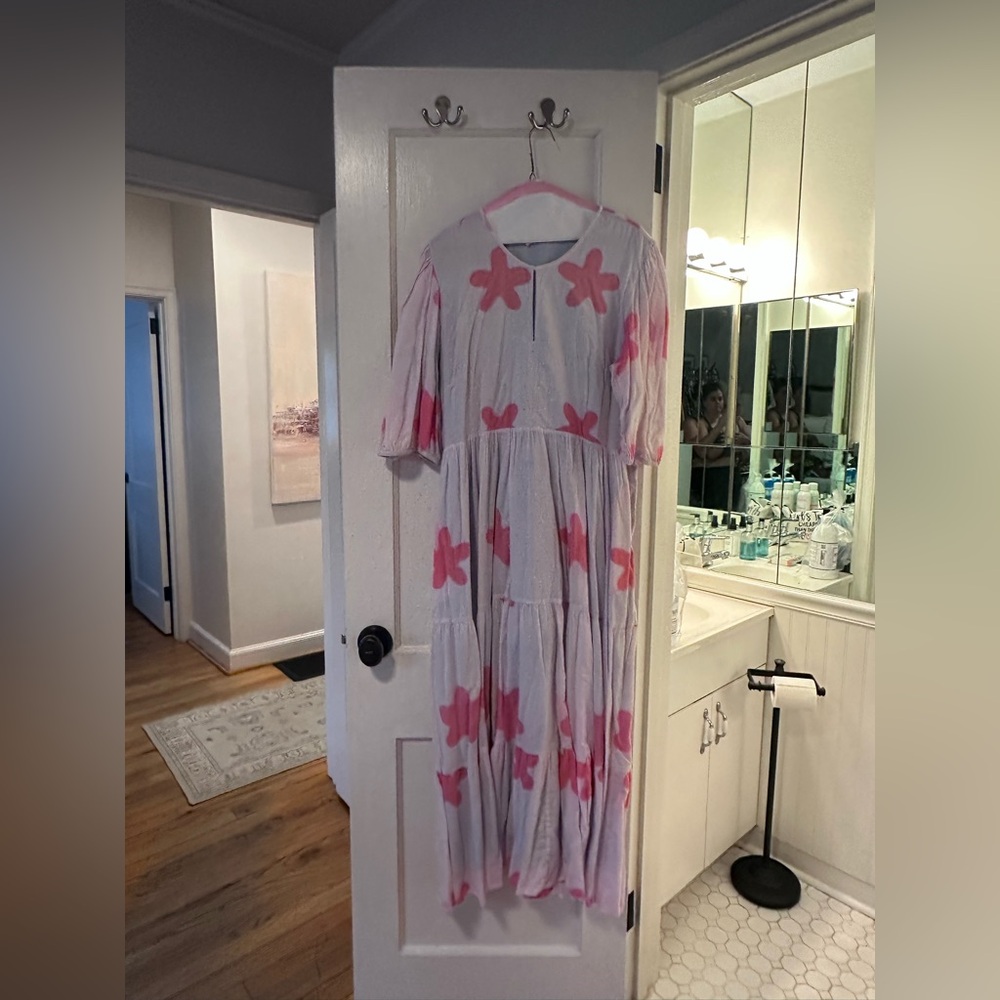 Oliphant White Maxi Dress with Pink Floral Patterns - Picture 3 of 3